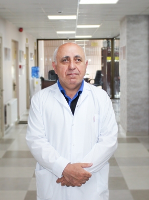 Doctor - Romanoz Khomasuridze