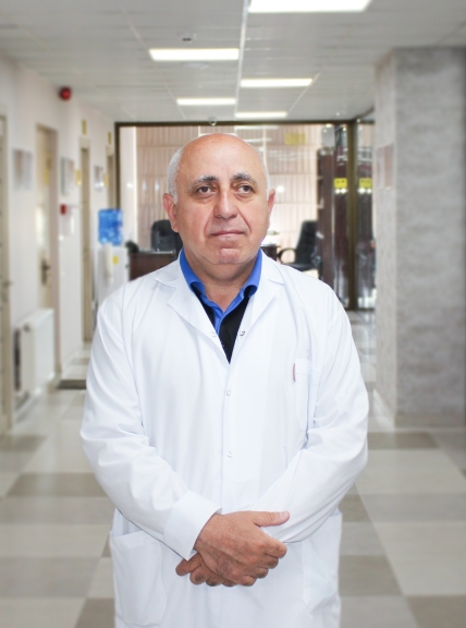 Doctor - Romanoz Khomasuridze